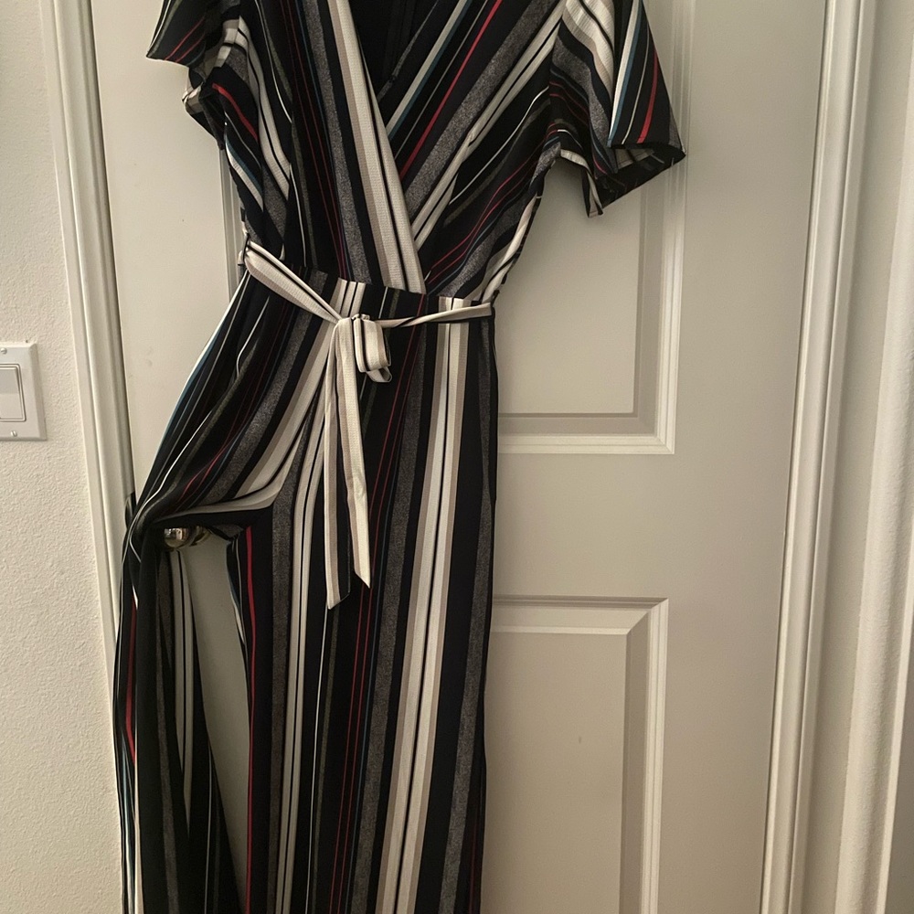 Wide leg multi colored romper | Size L